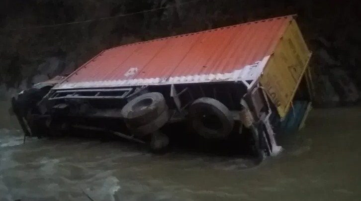 Truck driver's body retrieved two days after Ramban mishap